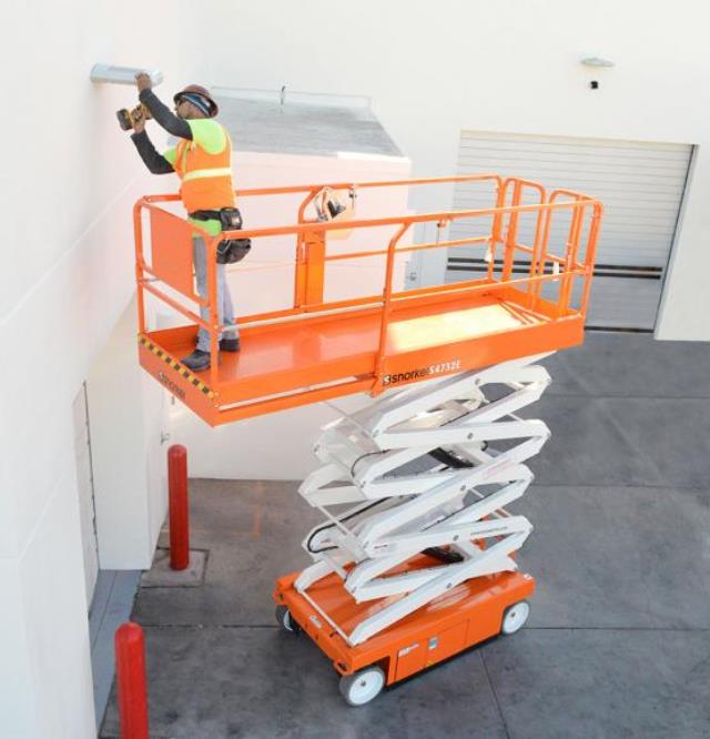 Rental store for LIFT SCISSOR 32 FT in Ypsilanti MI